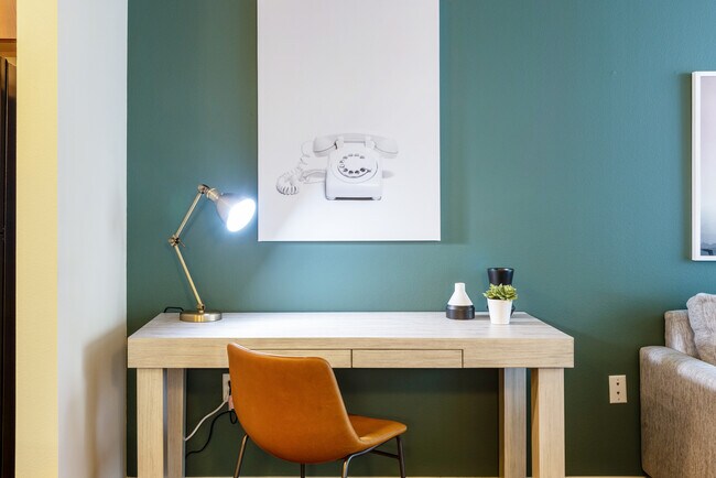 Building Photo - 3001 Esperanza Crossing