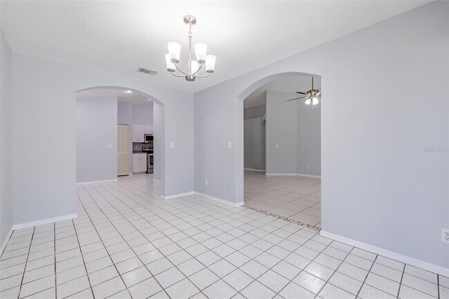 Building Photo - 1510 Oracle Dr