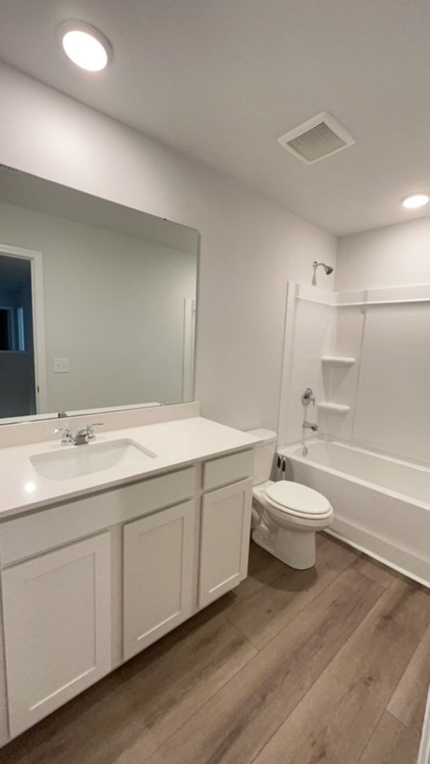 Building Photo - Stunning 5 Bedroom Home in Cane Bay