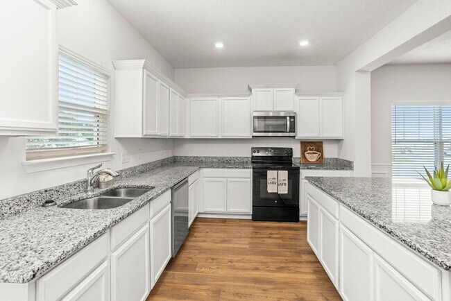 Building Photo - 1832 Charismatic Pl
