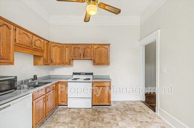 Building Photo - 512 E Waldburg Ln