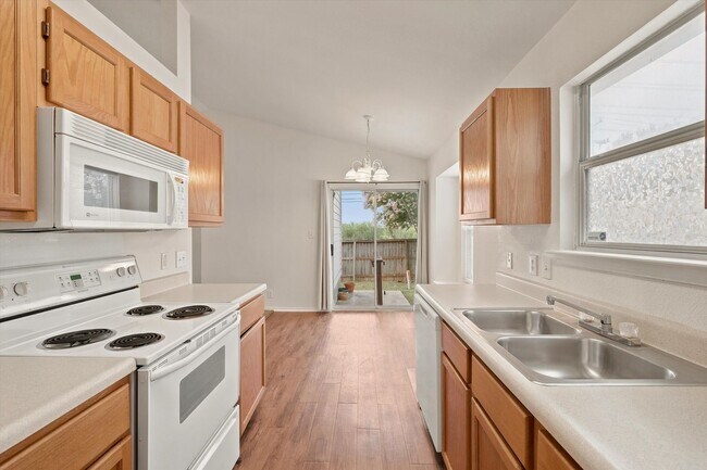 Building Photo - 6918 Sandy Point Dr