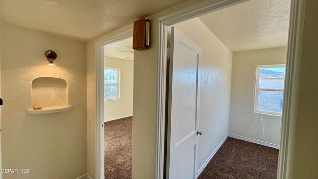 Building Photo - 8033 Carpenter Dr