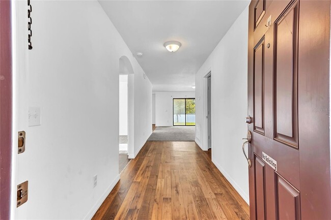 Building Photo - 661 Swallowtail Dr