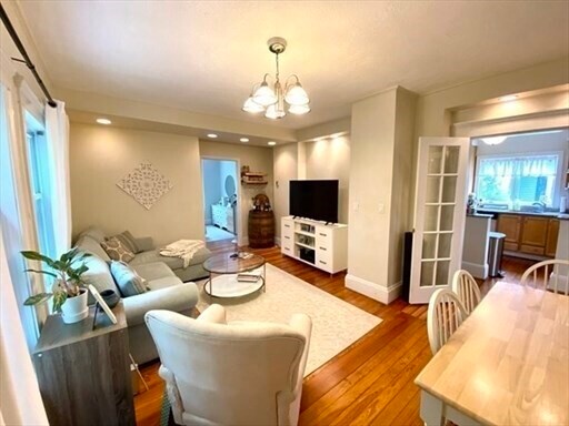 Building Photo - 40 Laurel St