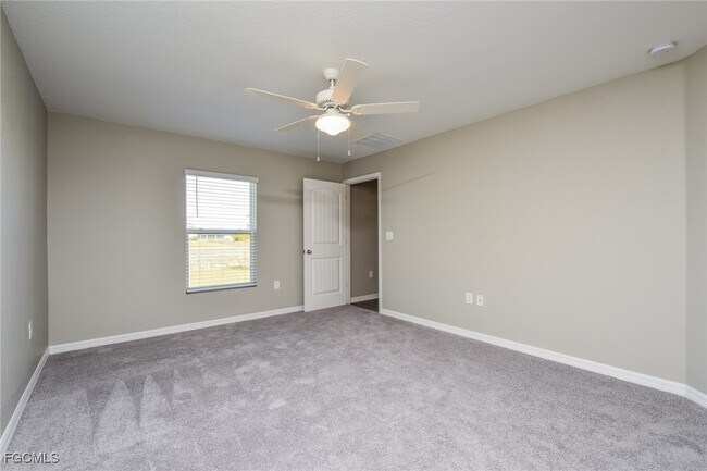 Building Photo - 1415 NW 37th Ave