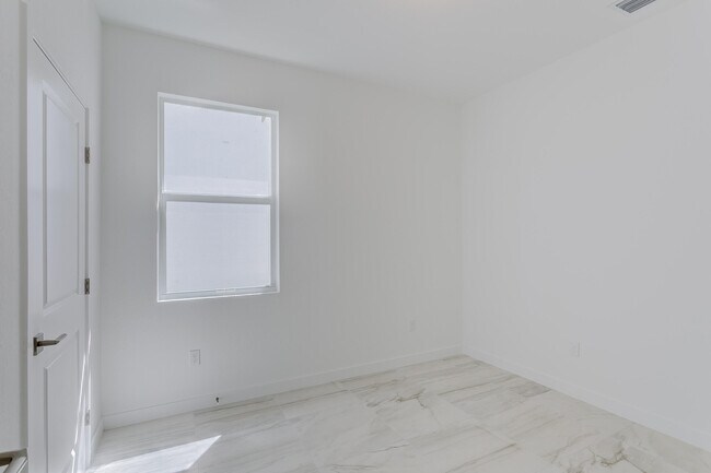 Building Photo - 7188 Trotwood Ln