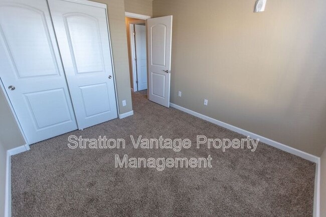 Building Photo - 240 W Juniper Ave