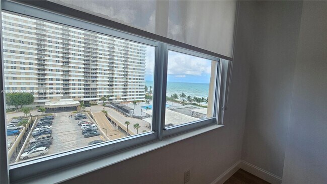 Building Photo - 1980 S Ocean Dr