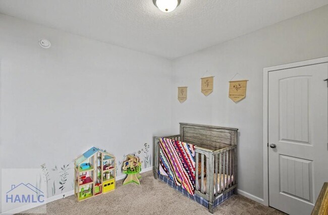 Building Photo - 158 Courage Wy