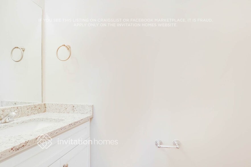 Building Photo - 2871 Two Lakes Cir