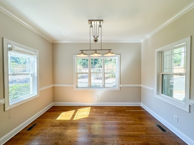 Building Photo - Gorgeous 4 Bed 2.5 Bath Home in Pinehurst