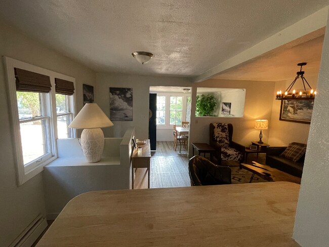 Building Photo - 627 S Melrose St