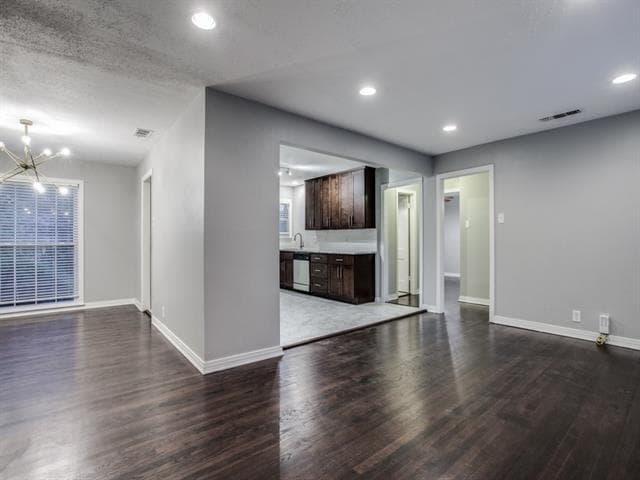 Building Photo - 568 Coolair Dr