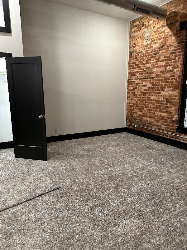 Building Photo - 430-432 Main St