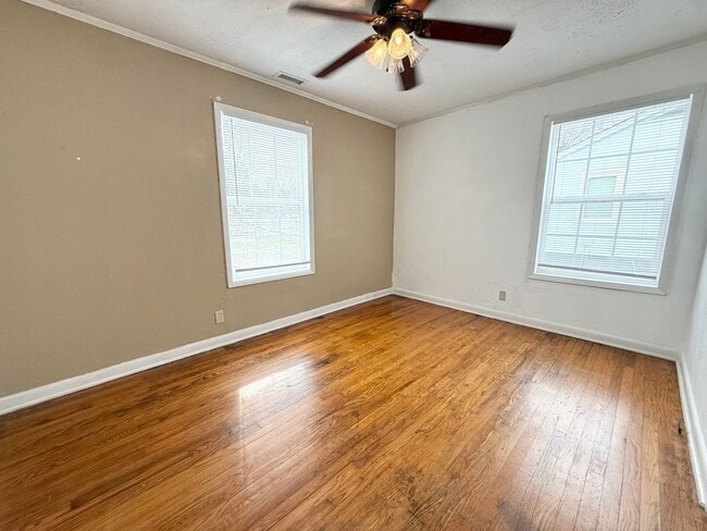 Building Photo - 603 Gideon St