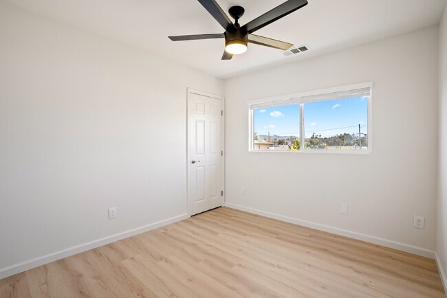 Building Photo - AVAILABLE SEPTEMBER - Coastal-Convenient 2 Bed Retreat with Private Balcony
