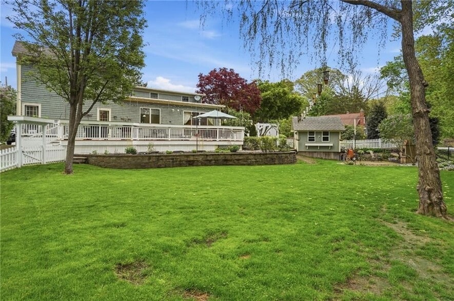 Building Photo - 97 Kenson Dr