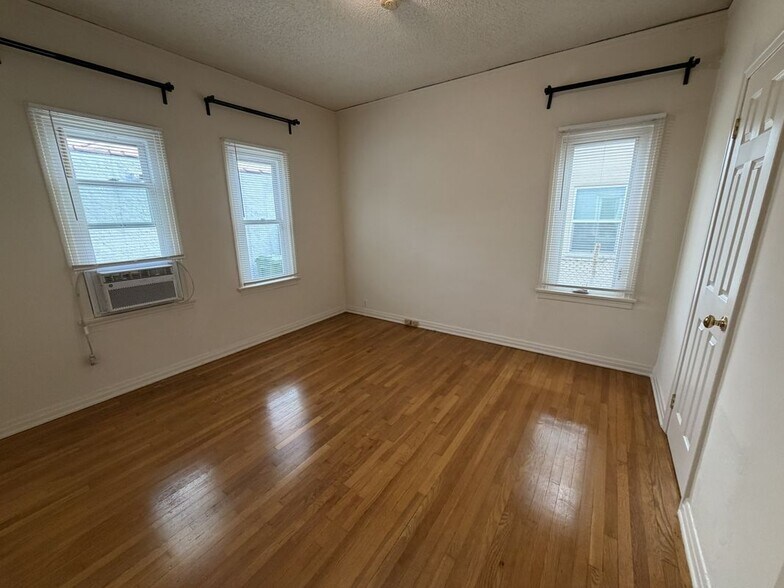 Building Photo - 630 1/2 North Spaulding Avenue