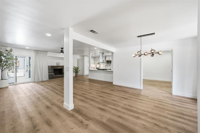 Building Photo - 7765 El Pensador Dr