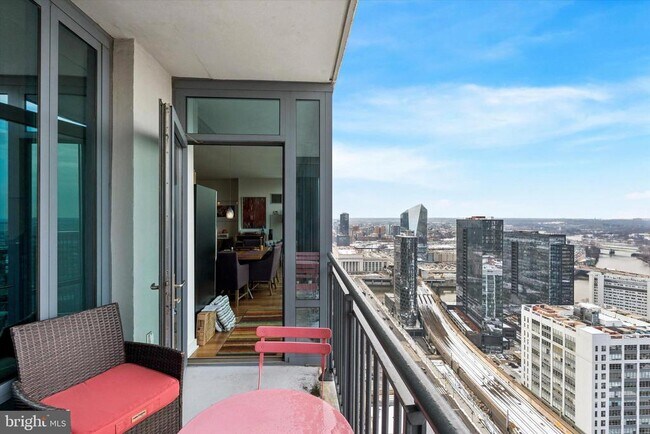 Building Photo - 2101 Market St