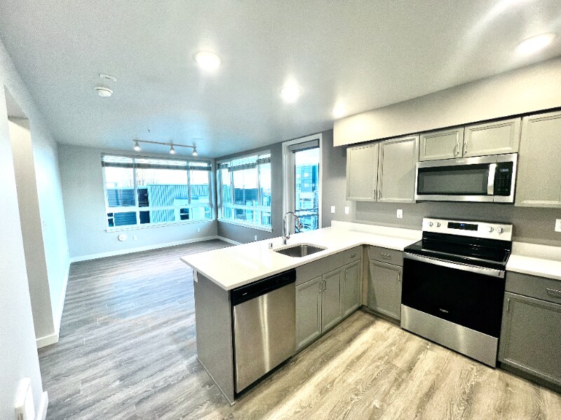 Building Photo - 2330 Yakima Ct