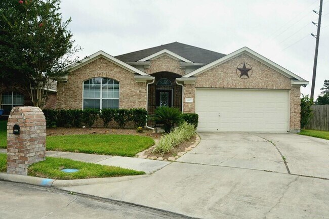 Primary Photo - 8047 High Hollow Ln