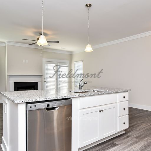 Building Photo - 100 Bluet Ln