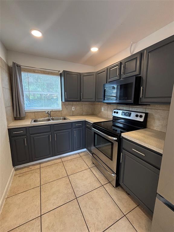 Building Photo - 2671 NW 65th Ave