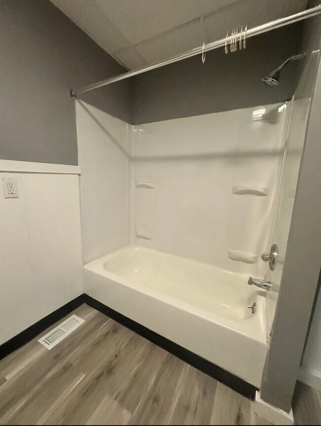 Building Photo - 16 Doubleday St