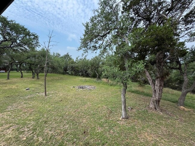 Building Photo - 301 Mesa Dr