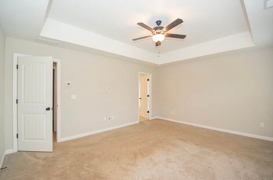 Master Bedroom - 399 Cobblestone Trl