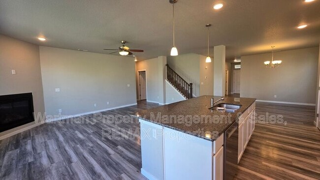 Building Photo - 9638 Vistas Park Dr