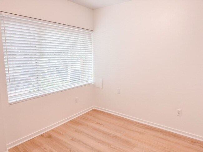 Building Photo - 4146 25th Ave SW