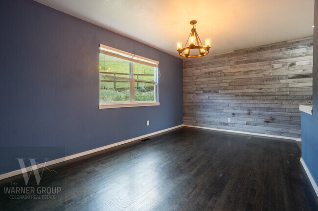 Building Photo - 7645 Hollandale Dr