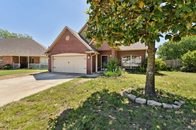 Primary Photo - 3617 Joseph Cir