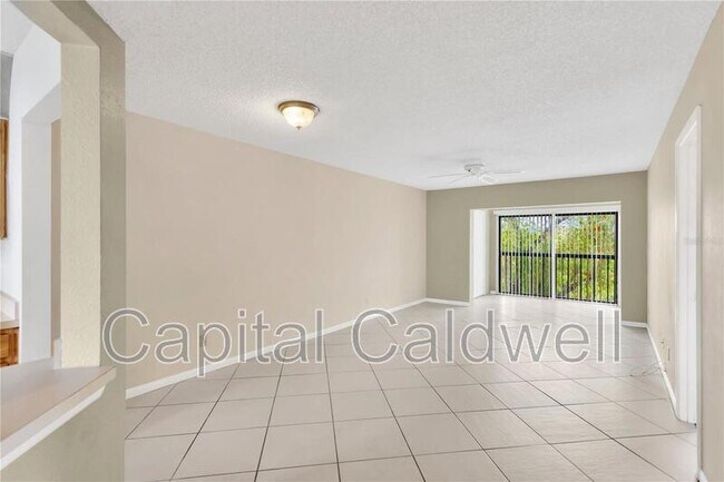 Building Photo - 1900 Pelican Landing Blvd