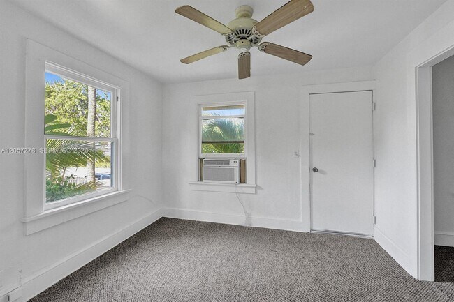 Building Photo - 310 N Ocean Breeze