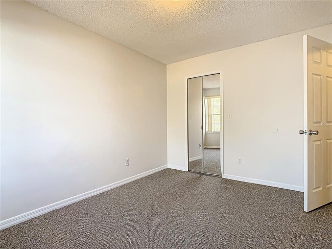 Building Photo - 2721 N Poinciana Blvd