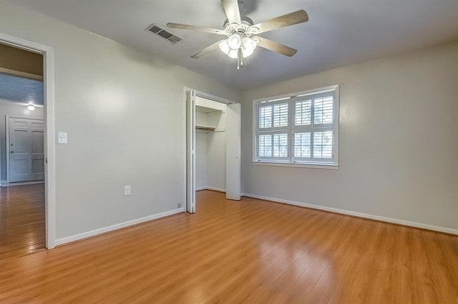 Building Photo - 15206 TX-36