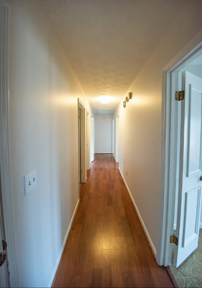 Building Photo - 3322 Shirehill Ln