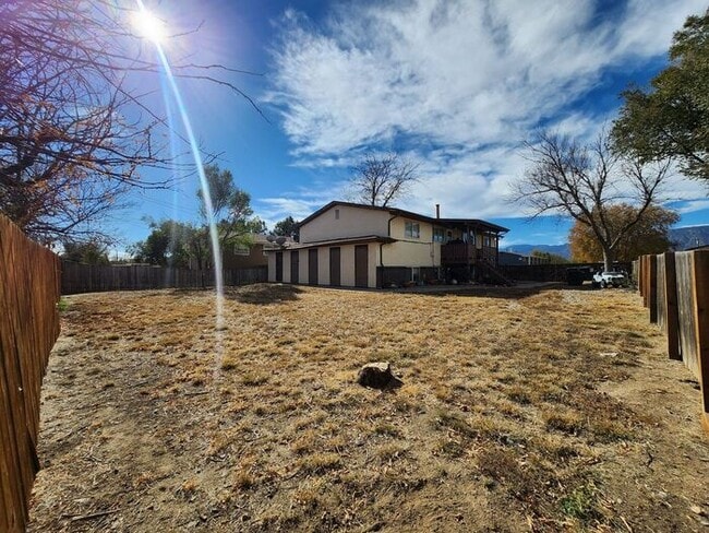 Building Photo - Cozy 2-Bed, 1-Bath Apartment – Upper Level with Covered Outdoor Space!