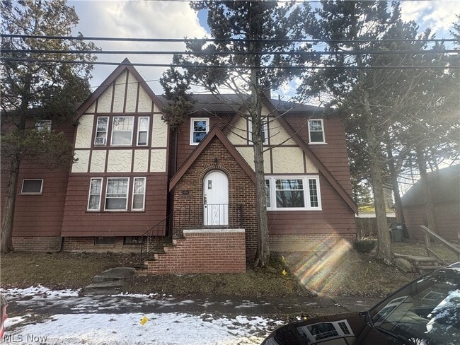 Building Photo - 4058 Ardmore Rd