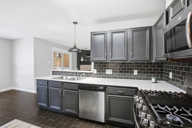 Building Photo - 3535 Maris Way