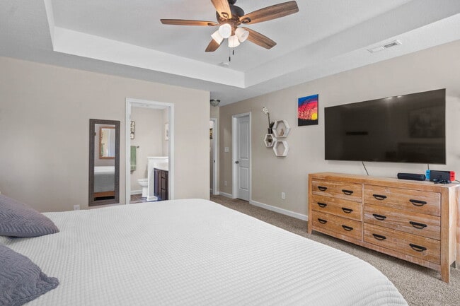 Building Photo - Charming 3-Bedroom Home with Bonus Room in...