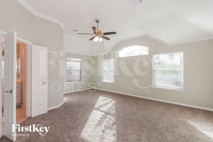 Building Photo - 9930 Hickory Trace Ct