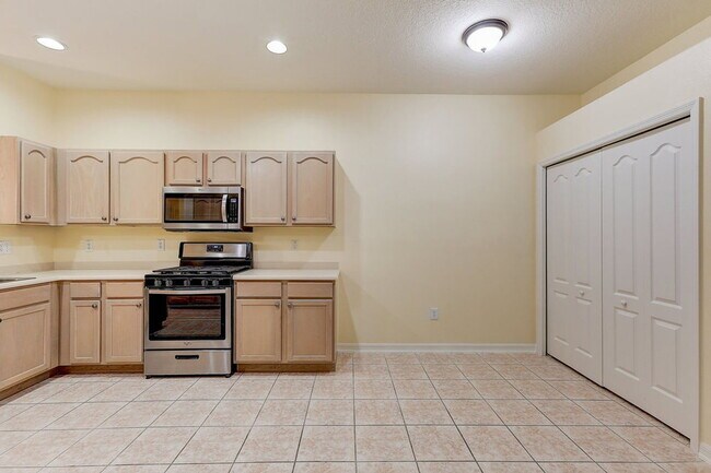 Building Photo - 19332 Everton Pl