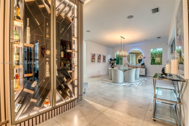 Building Photo - 7446 NW 99th Ct