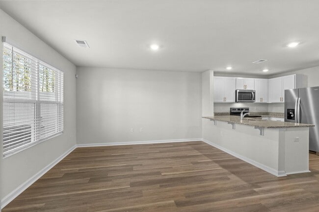 Building Photo - 640 Rd