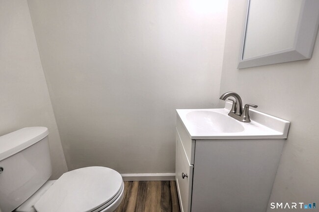 Building Photo - 65 Salem Walk